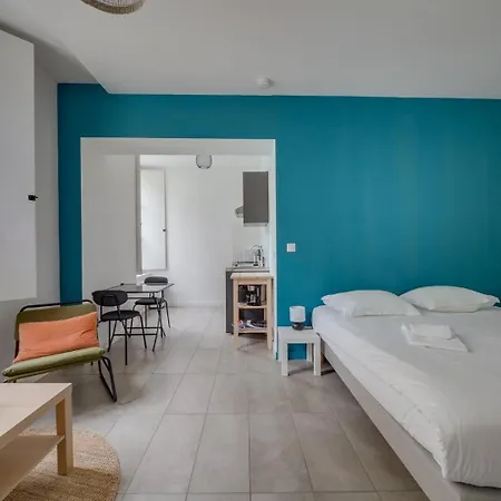 Beau Confortable Bordeaux